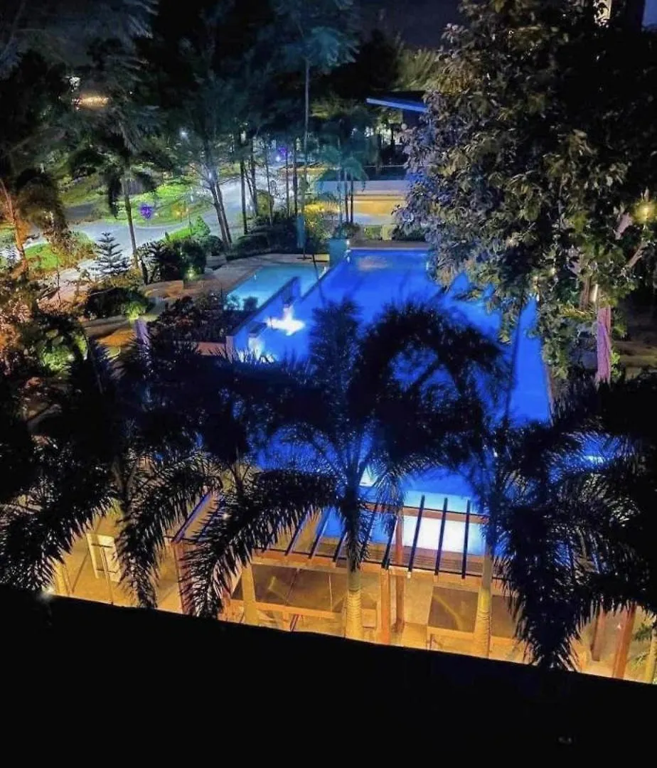 Marce'S Lux'S Condotel Davao Philippines